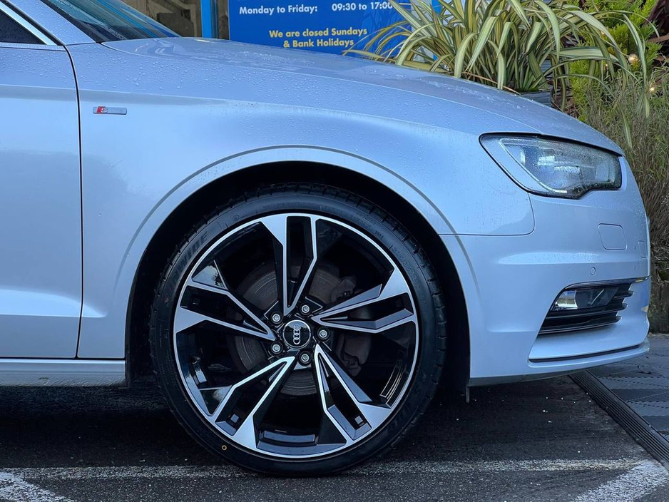 2014 Audi A3 S-LINE PACK 1.4 TFSI * HIGH SPEC * // LEATHER HEATED SEATS // NEW S-LINE ALLOYS // REVERSE CAMERA €14,900