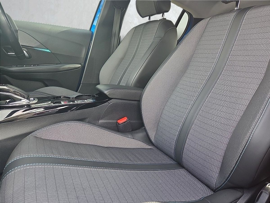 2020 Peugeot 208 - image 15