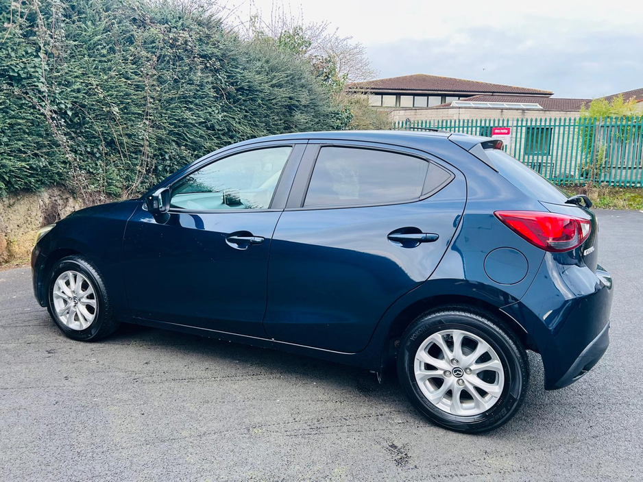 2015 Mazda Demio - image 16