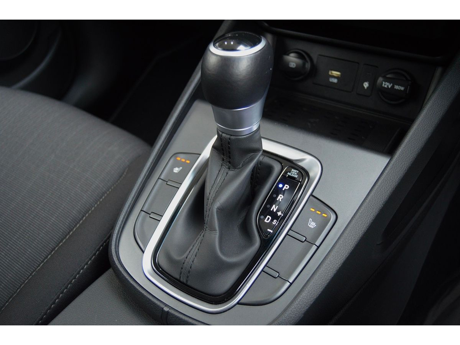 2022 Hyundai Kona - image 10