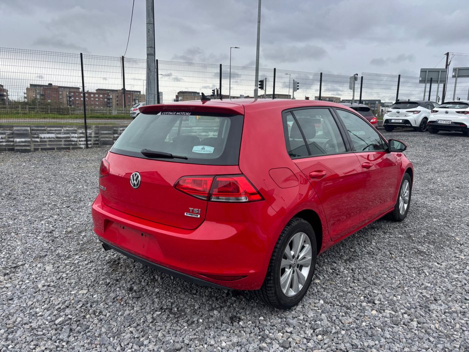 2015 Volkswagen Golf - image 14