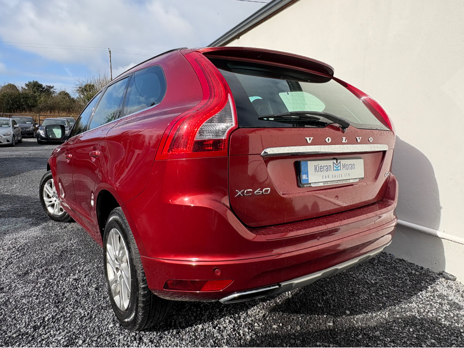 2017 Volvo XC60 - image 17