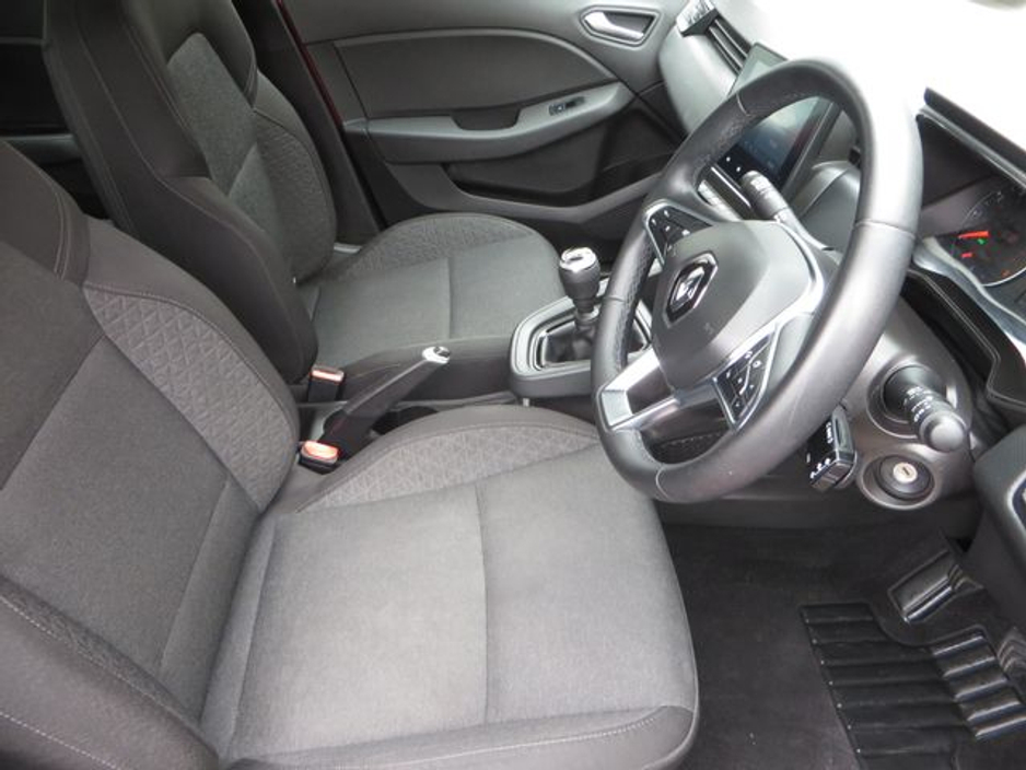 2022 Renault Clio Dynamique Edition Naeb TCE 90 €14,700