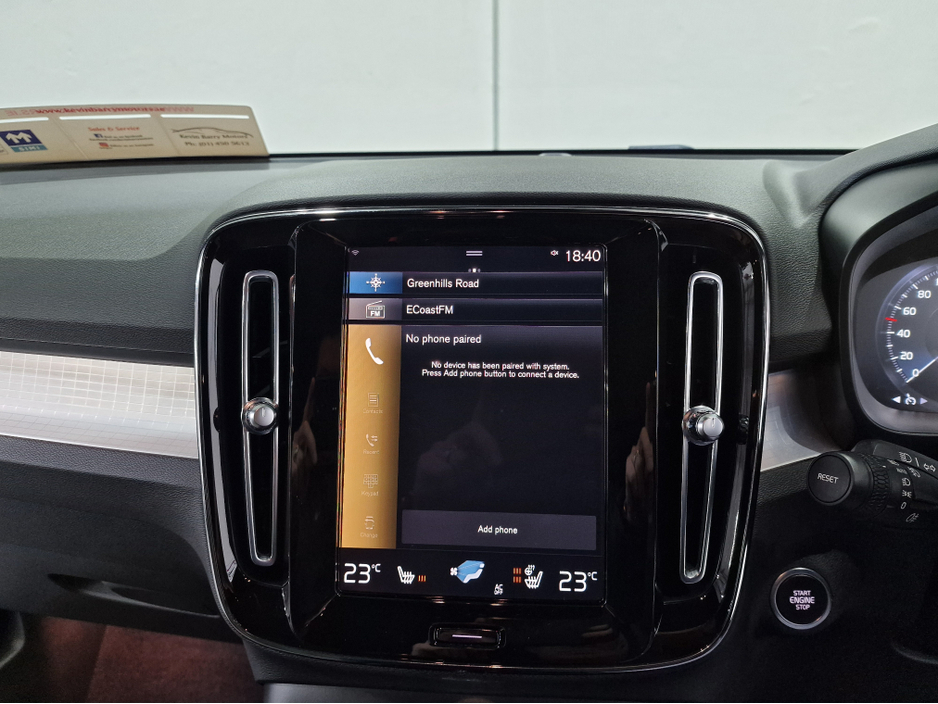 2022 Volvo XC40 T4 RECHARGE PLUS DARK AUTOMATIC **ONE OWNER / APPLE CARPLAY / BLIND SPOT ASSIST / CRUISE CONTROL / ELECTRIC BOOTLID / HEATED FRONT & REAR SEATS / REVERSE CAMERA / SAT NAV / WIRELESS PHONE CHARGING** €33,900