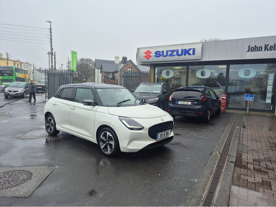 2025 Suzuki Swift - image 2