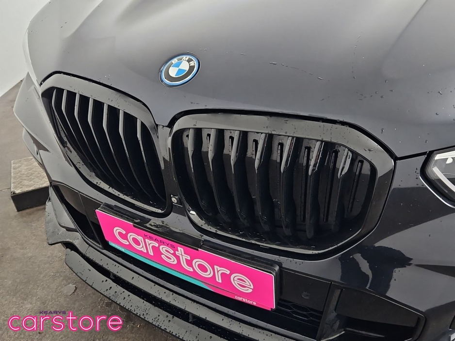 2022 BMW X5 - image 17