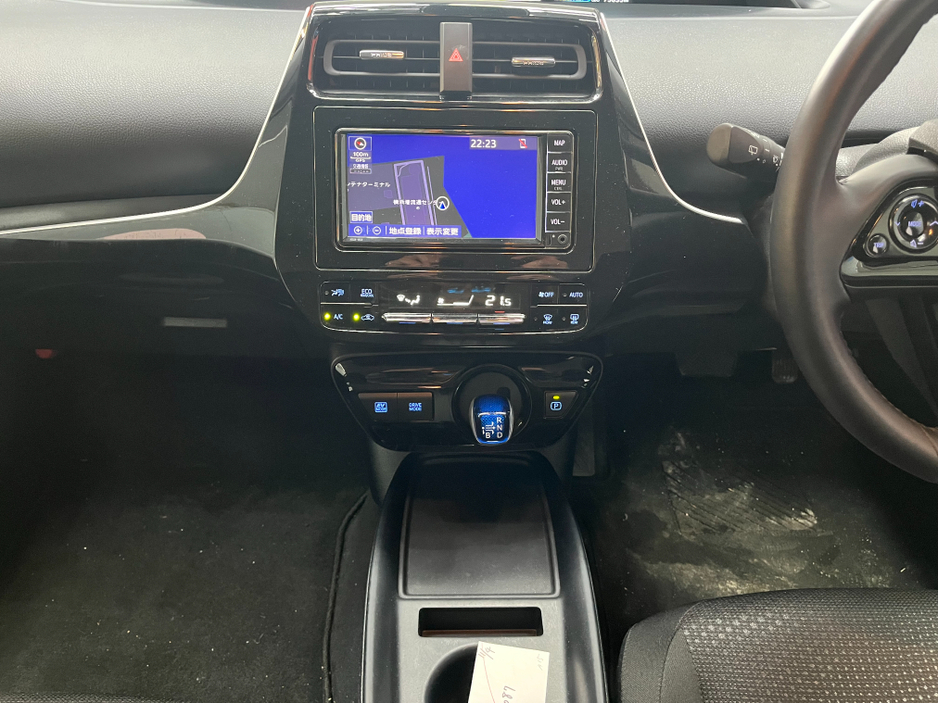 2022 Toyota Prius - image 18