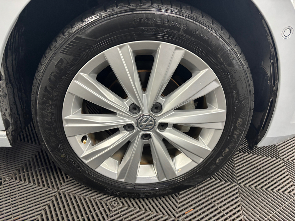 2018 Volkswagen Polo VOLKSWAGEN POLO 1.0 TSI DSG*REVERSE CAM & PARK ASSIST*ADAPTIVE CRUISE CONTROL*KEYLESS ENTRY & START*FINANCE AVAILABLE TRADE INS WELCOME*