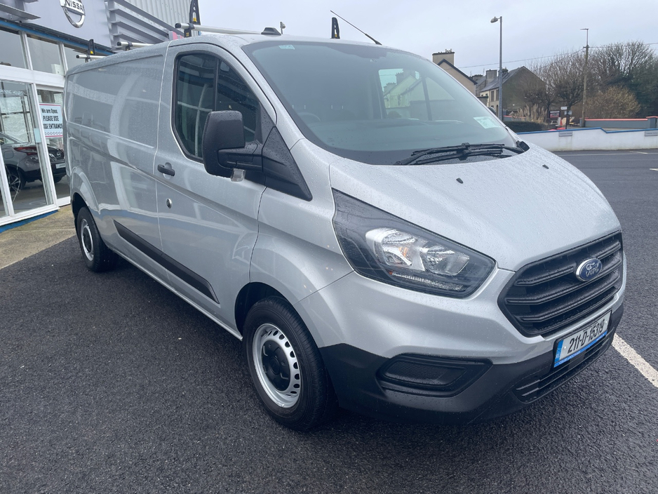 2021 Ford Transit Custom - image 3