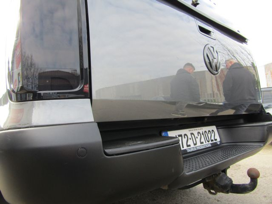 2017 Volkswagen Amarok - image 40