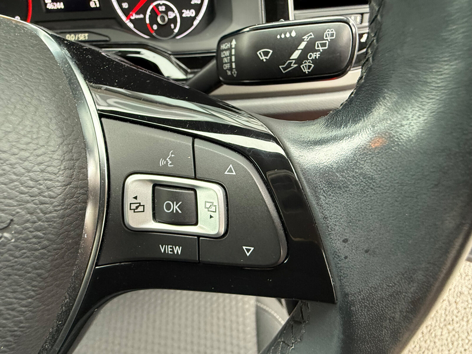 2018 Volkswagen Polo - image 16