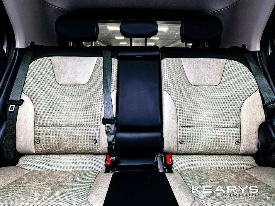 2023 Kia Niro - image 24