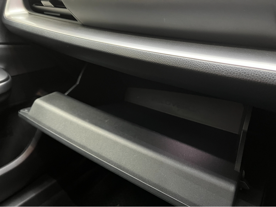 2025 Toyota Prius - image 16