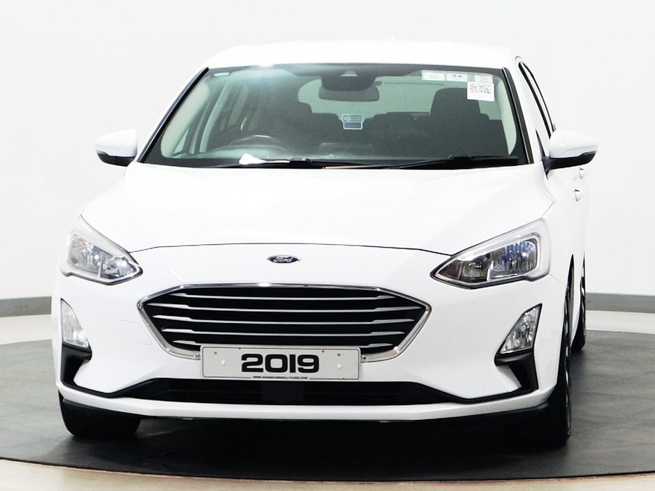 2019 Ford Focus - image 9