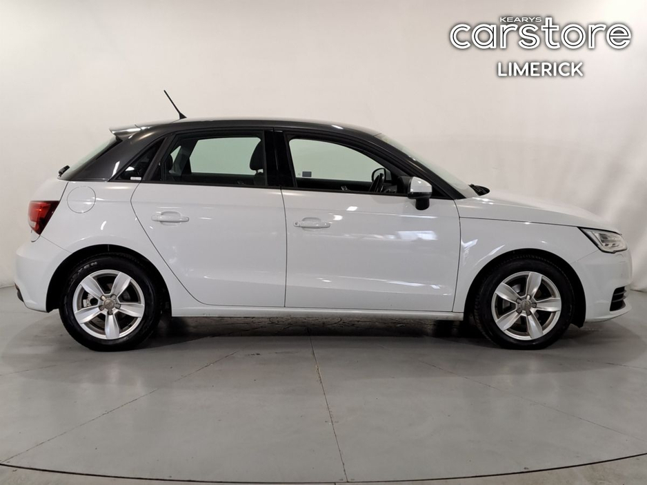 2017 Audi A1 - image 2