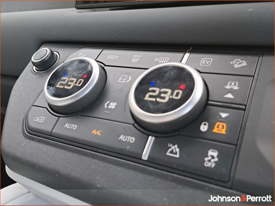 2025 Land Rover Defender 110 PHEV 300 As New €92,950