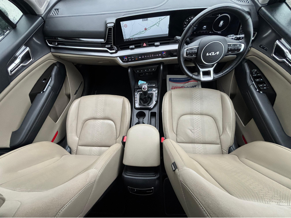 2022 Kia Sportage - image 7