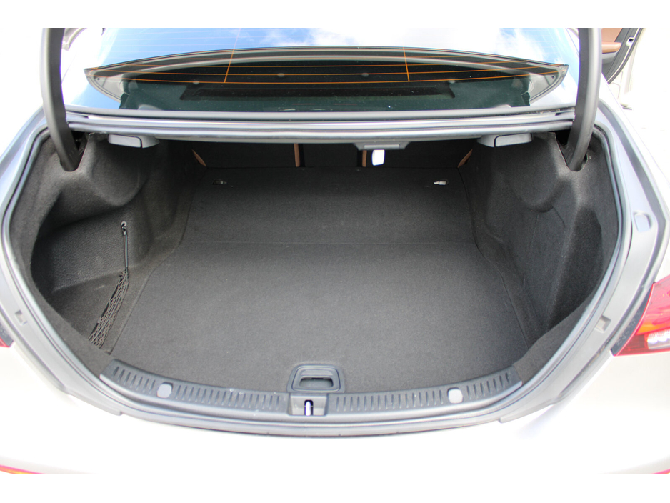 2022 Mercedes-Benz E Class - image 13