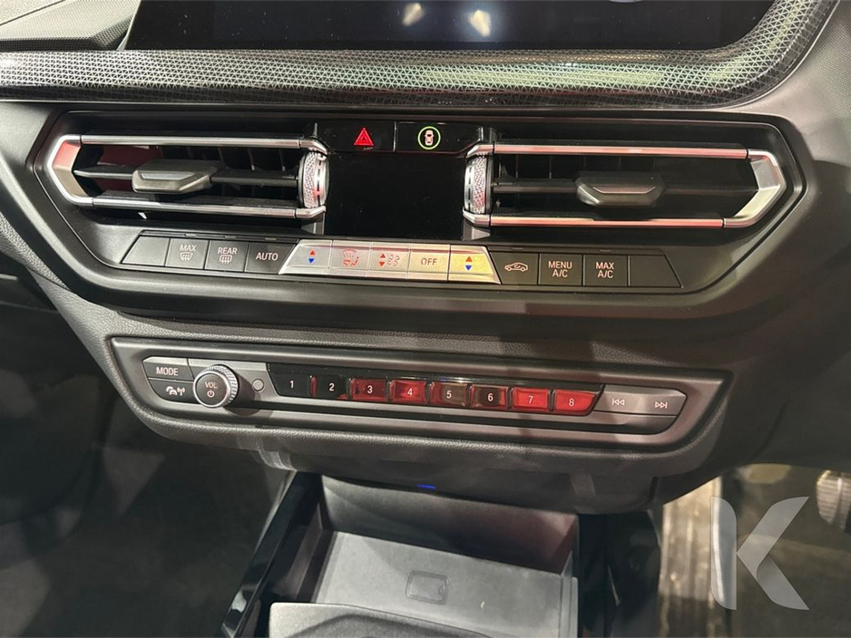 2020 BMW 1 Series - image 21