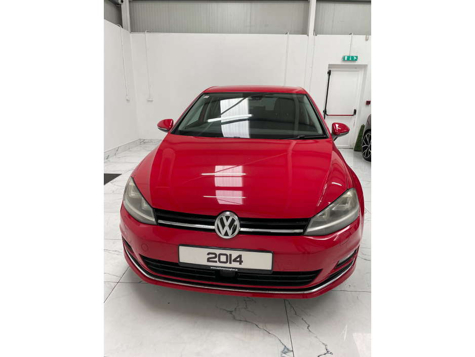 2014 Volkswagen Golf - image 9