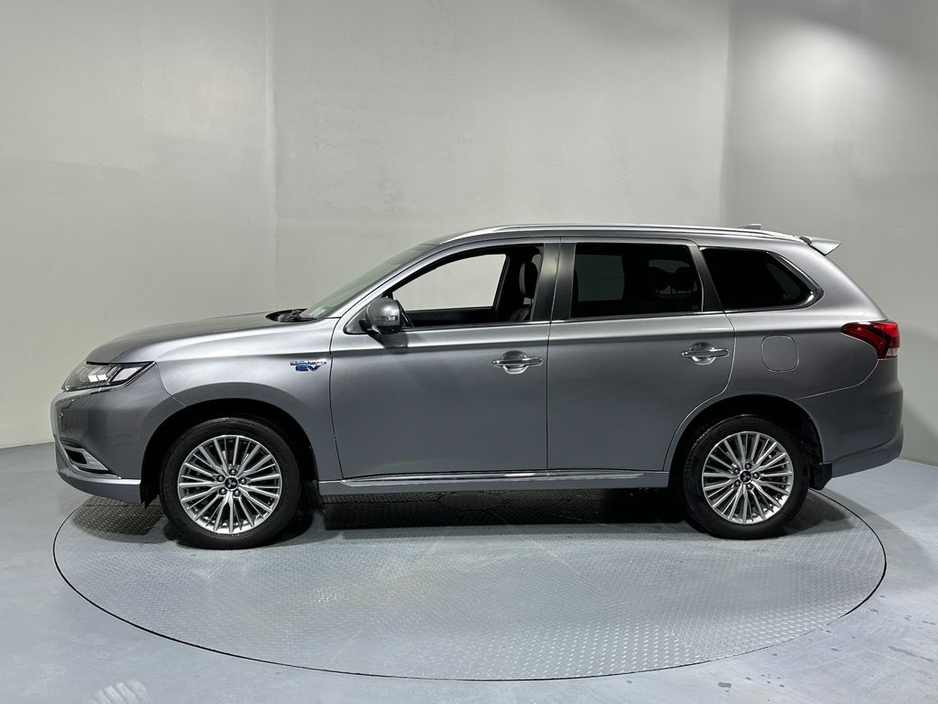 2020 Mitsubishi Outlander Instyle Plug In Hybrid €24,400