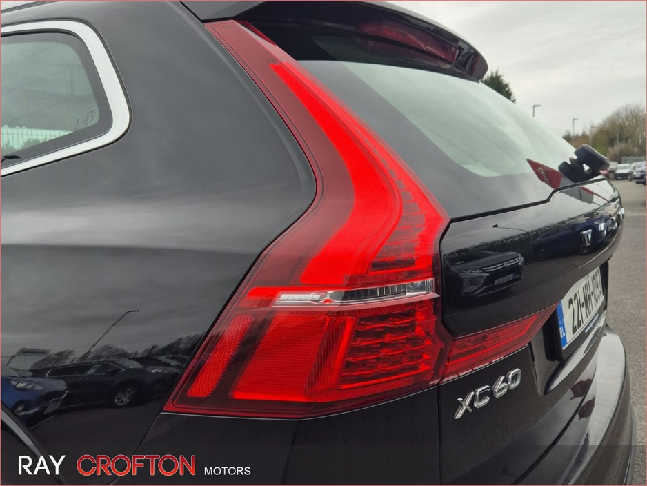 2022 Volvo XC60 - image 15