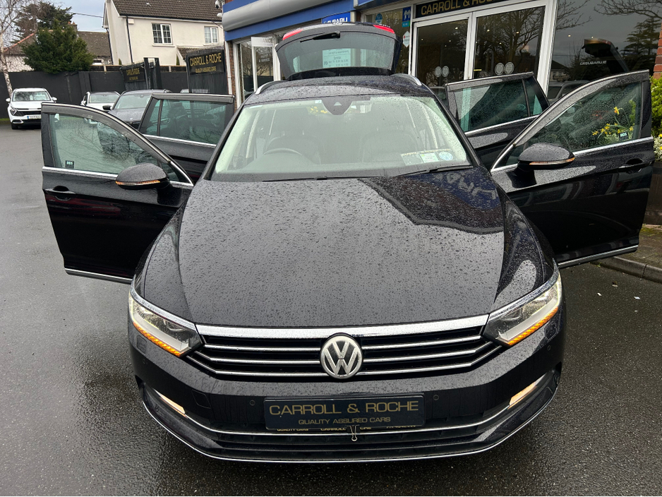 2016 Volkswagen Passat - image 32