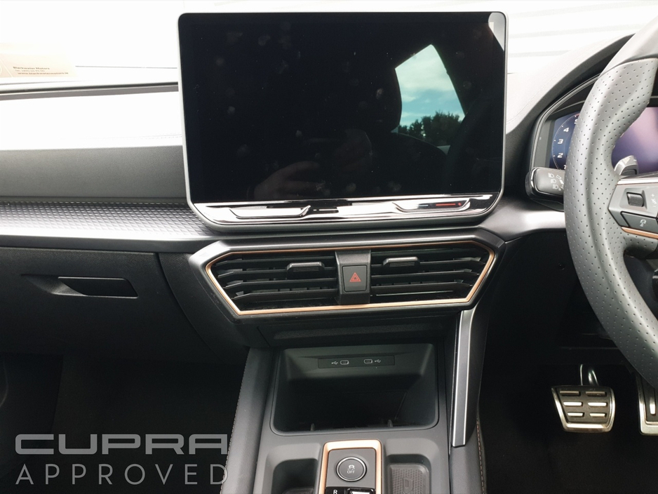 2025 Cupra Leon - image 13