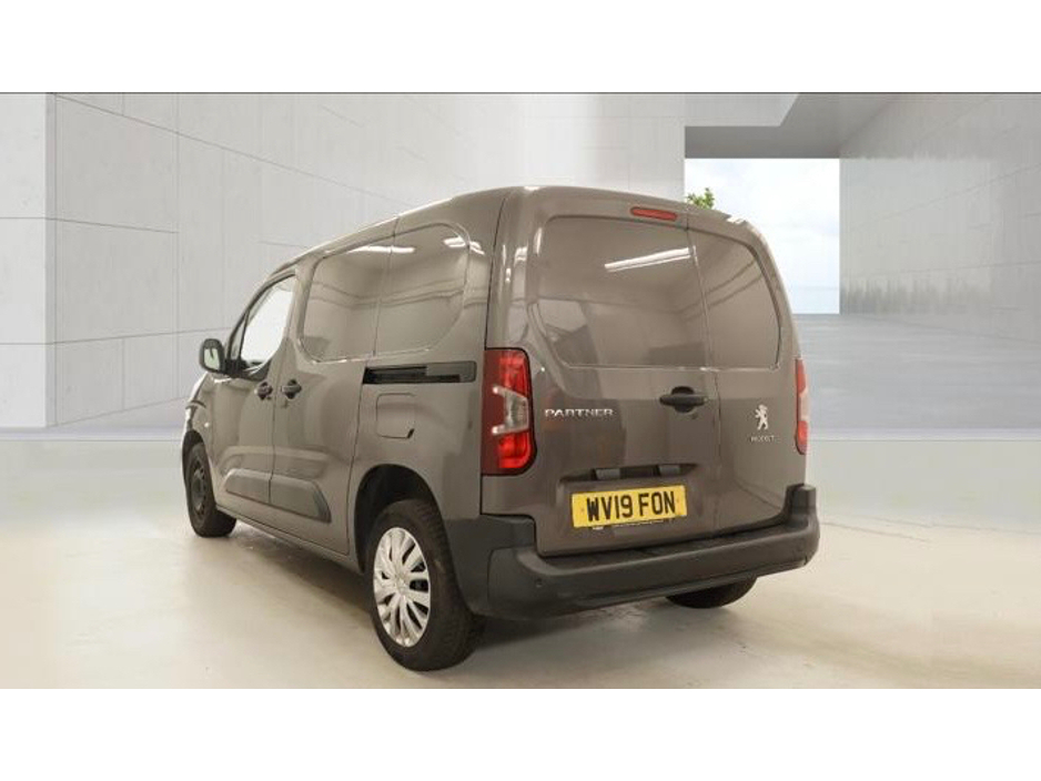 2019 Peugeot Partner - image 4