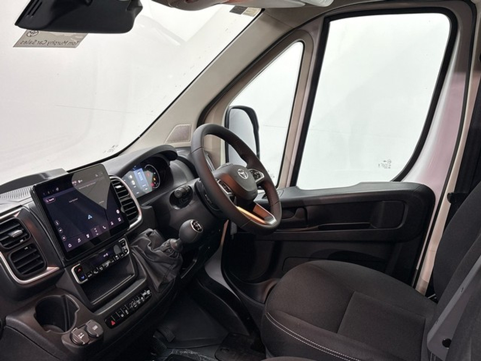 2026 Toyota Proace Max Proace Max GX 140hp €35,995