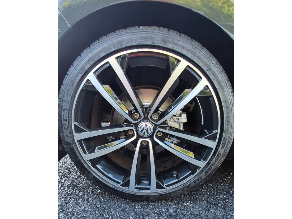 2016 Volkswagen Golf - image 10