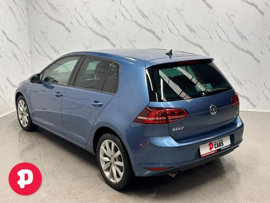 2016 Volkswagen Golf - image 18