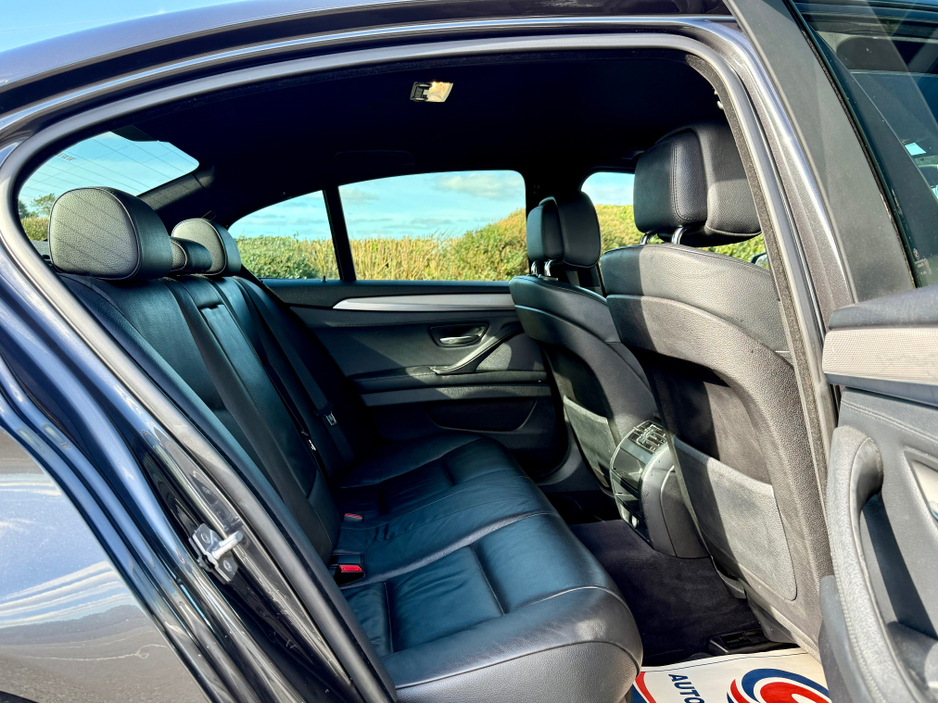2011 BMW 5 Series - image 12