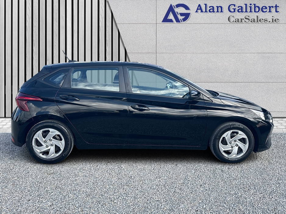 2023 Hyundai i20 - image 3