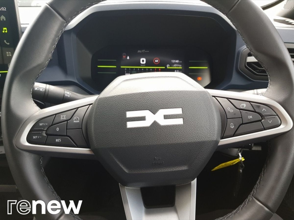 2025 Dacia Duster - image 14