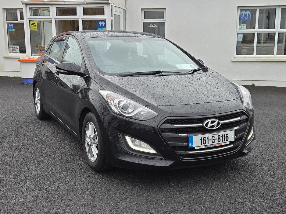 2016 Hyundai i30 - image 2