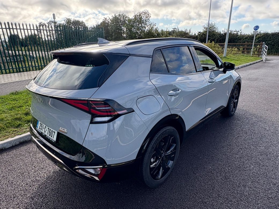 2025 Kia Sportage *2 year AA* 6 YEAR WARRANTY* Bluetooth, Touch Screen Infotainment System, All-Leather Seats, Reversing Camera,