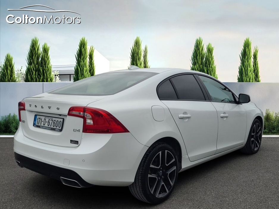 2017 Volvo S60 - image 8