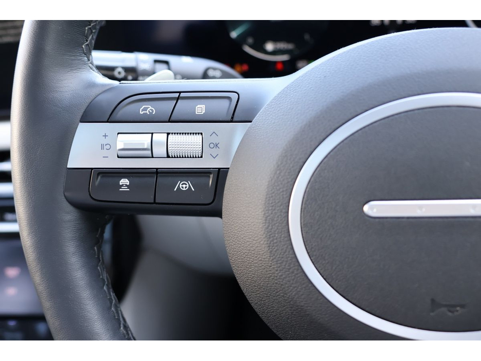 2025 Hyundai Tucson - image 9