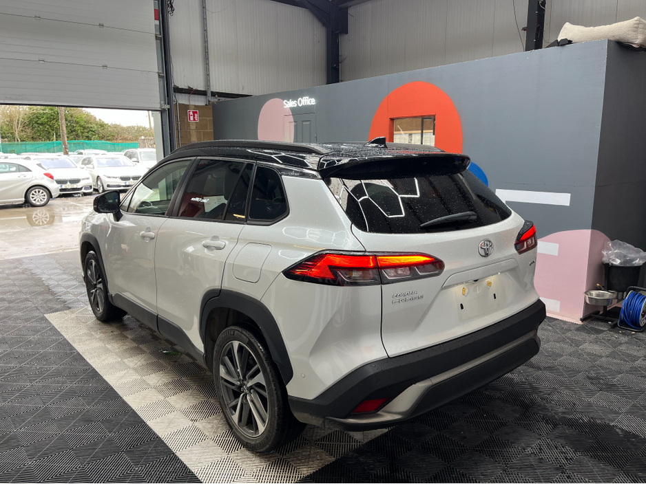 2024 Toyota Corolla - image 4