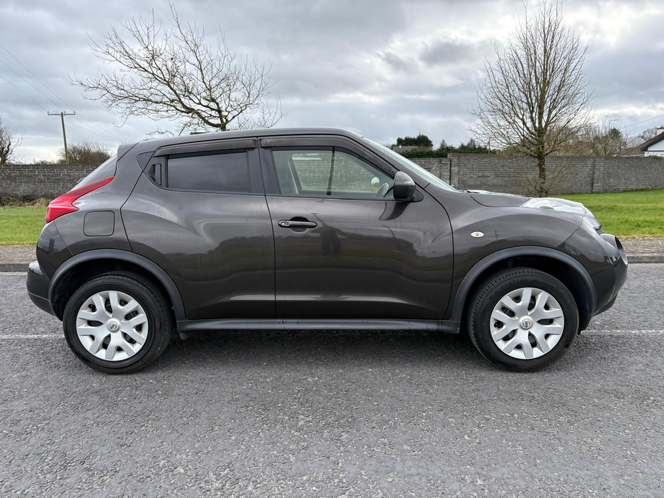 2012 Nissan Juke - image 5