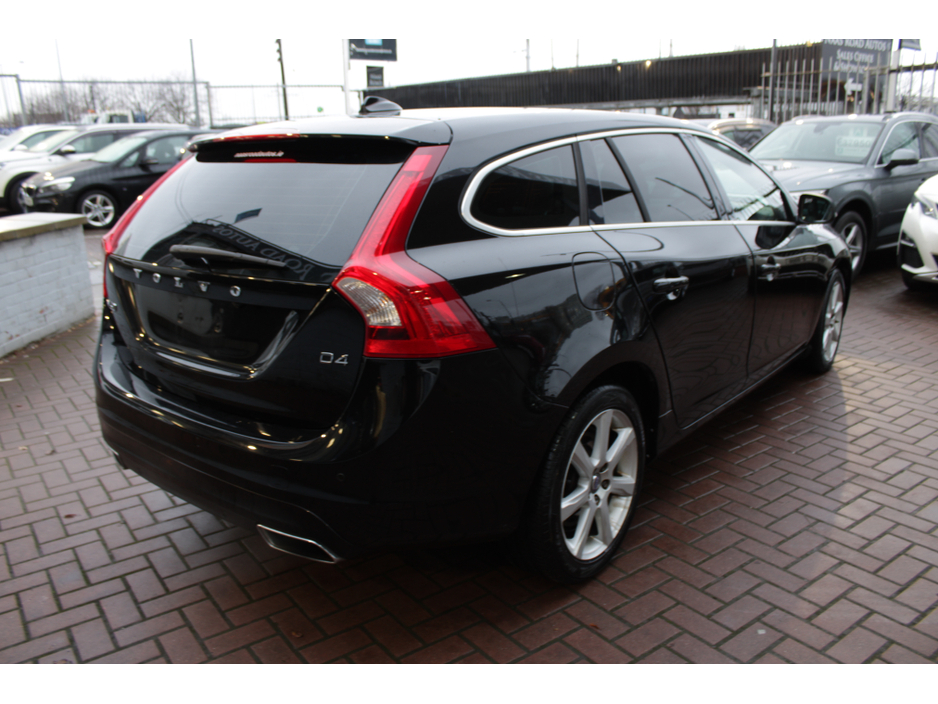 2016 Volvo V60 2.0D4 SE LUXURY EDITION  5DR ESTATE AUTOMATIC // HUGE SPEC // 122,000KM'S /IMMACUALTE CONDITION // BUY WITH CONFIDENCE AA AND SIMI APPROVED DEALER 2025 // FINANCE ARRANGED // ALL TRADE INS WELCOME // €15,950