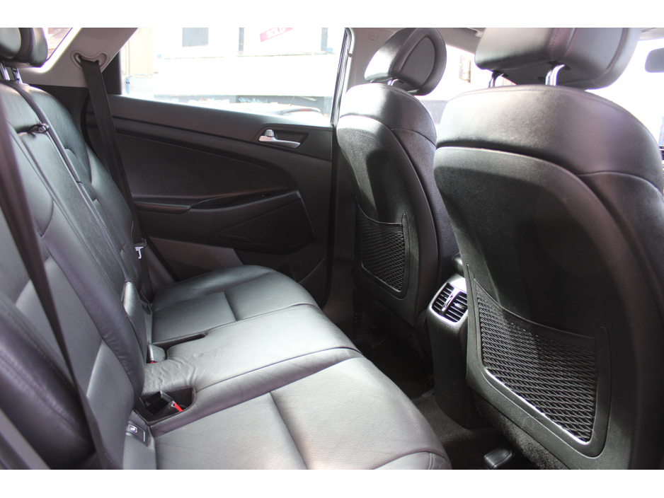 2017 Hyundai Tucson - image 9