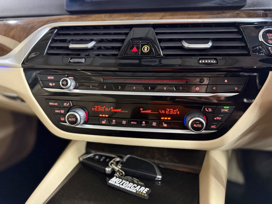 2017 BMW 5 Series 520d xDrive SE Auto €17,950