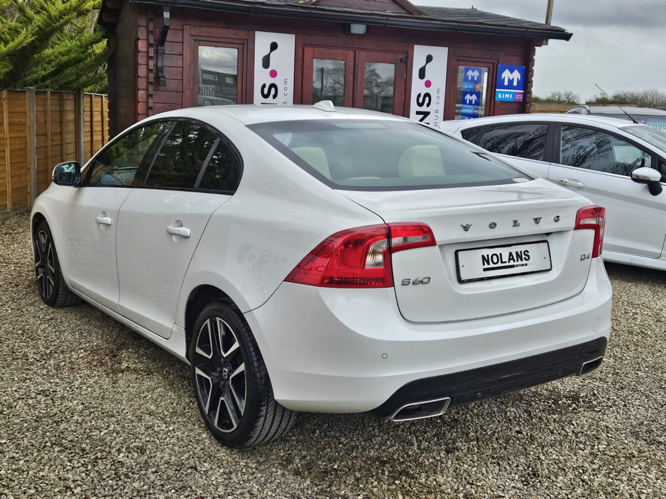 2017 Volvo S60 - image 20