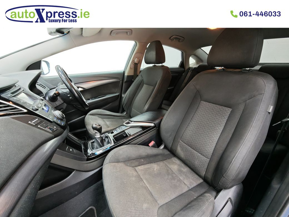 2016 Hyundai i40 Salon Executive, Reversing camera €6,495