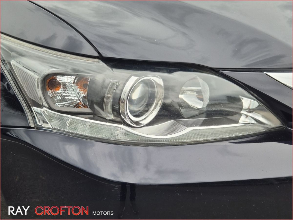 2015 Lexus CT 200 h - image 14