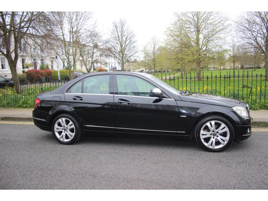 2009 Mercedes-Benz C Class - image 3