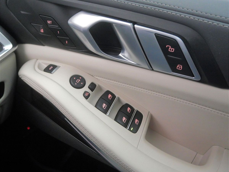 2025 BMW X5 xDrive50e M Sport €109,900