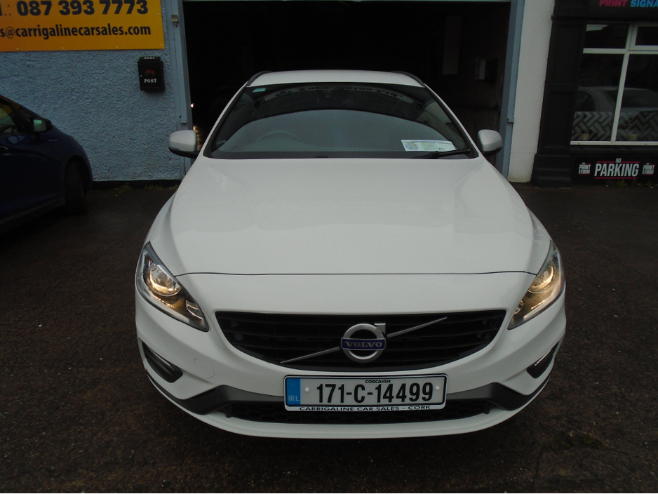 2017 Volvo V60 2.0 D D4 R-DESIGN NAV 190BHP 5DR €16,950
